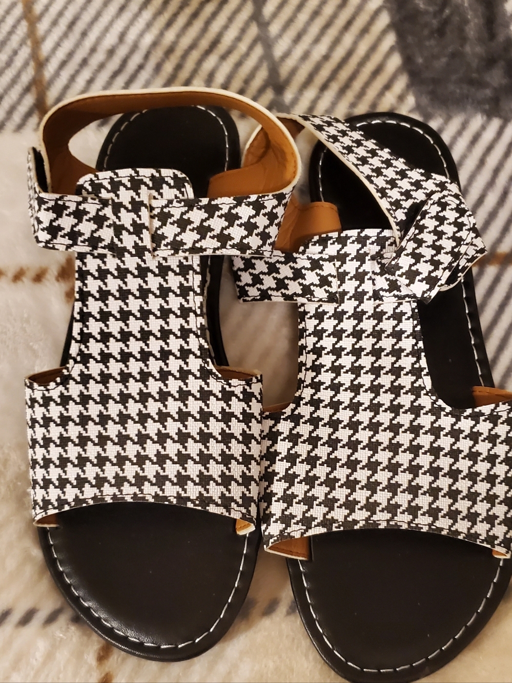 Houndstooth Adjustable Strap Sandals - Black & White Size 6.5 - New